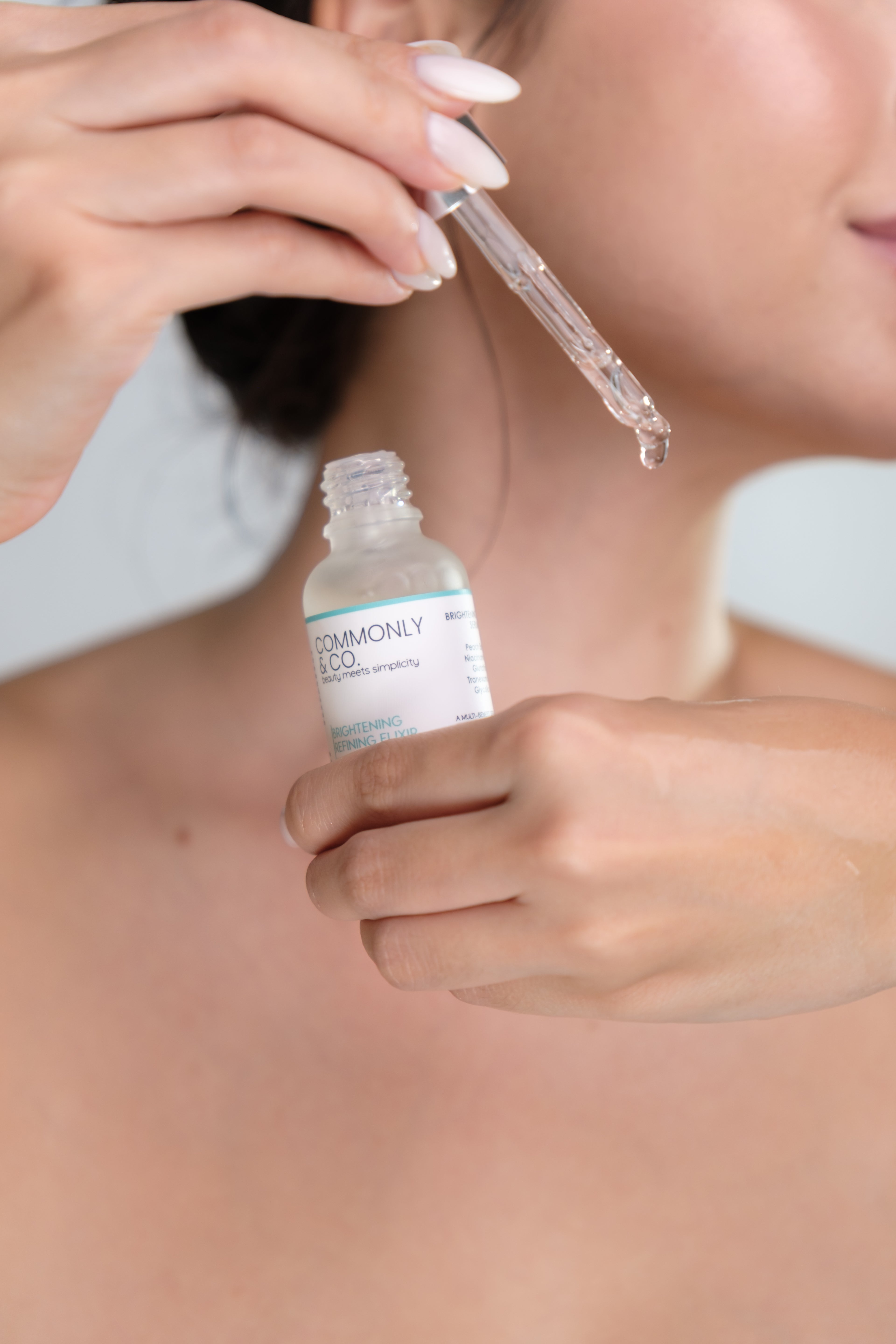 Commonly & Co. Brightening Regfining Elixir