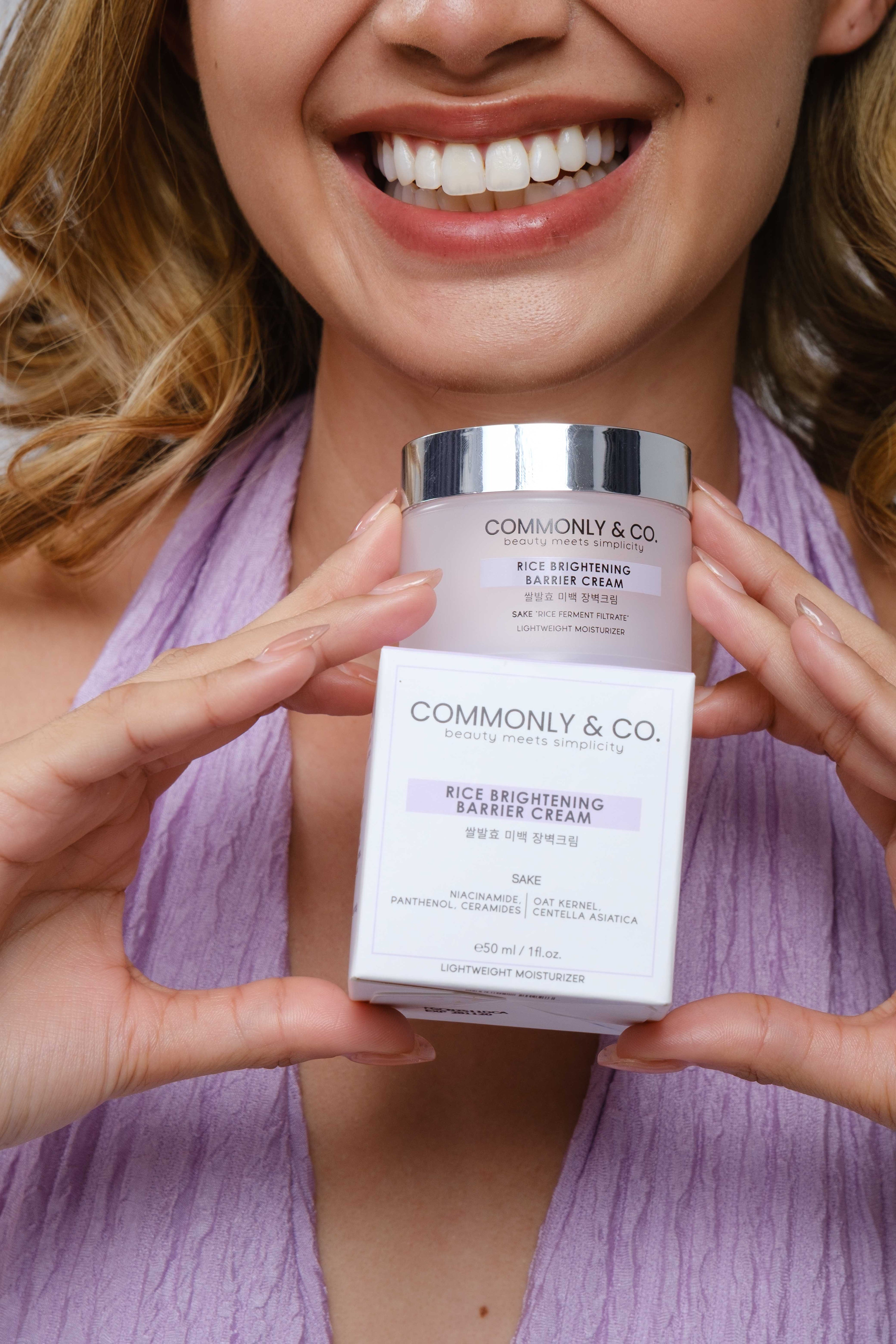 S𝗮𝗸𝗲 𝗚𝗹𝗼𝘄 𝗠𝗼𝗶𝘀𝘁𝘂𝗿𝗶𝘇𝗲𝗿 ( Rice Brightening Barrier Cream )