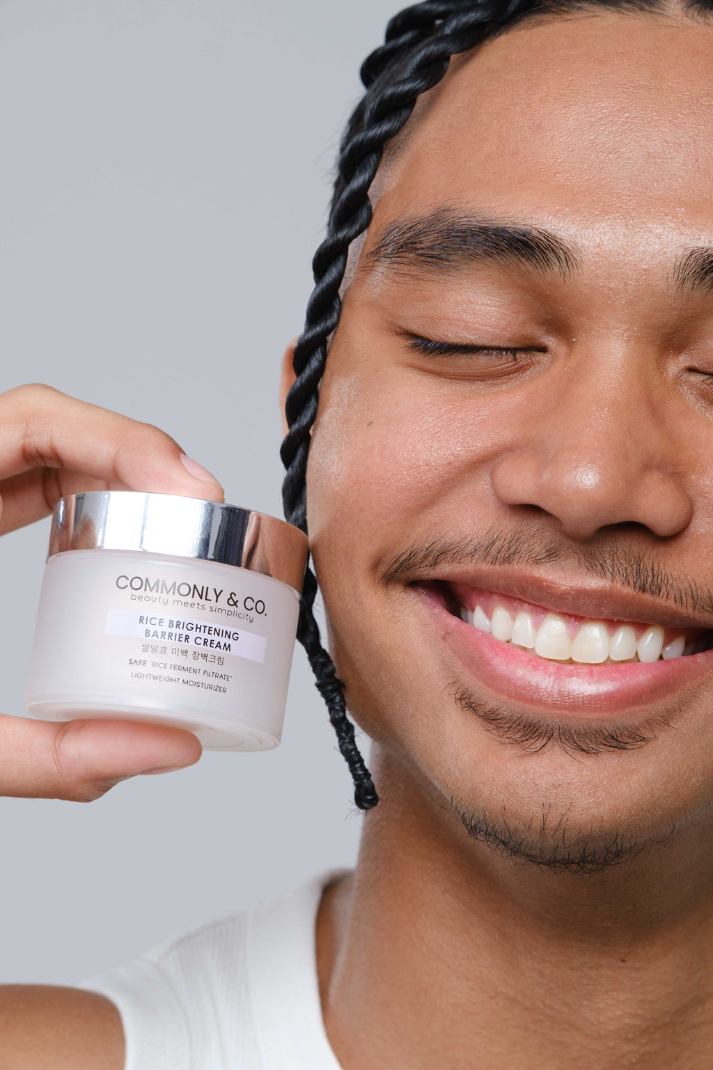 S𝗮𝗸𝗲 𝗚𝗹𝗼𝘄 𝗠𝗼𝗶𝘀𝘁𝘂𝗿𝗶𝘇𝗲𝗿 ( Rice Brightening Barrier Cream )