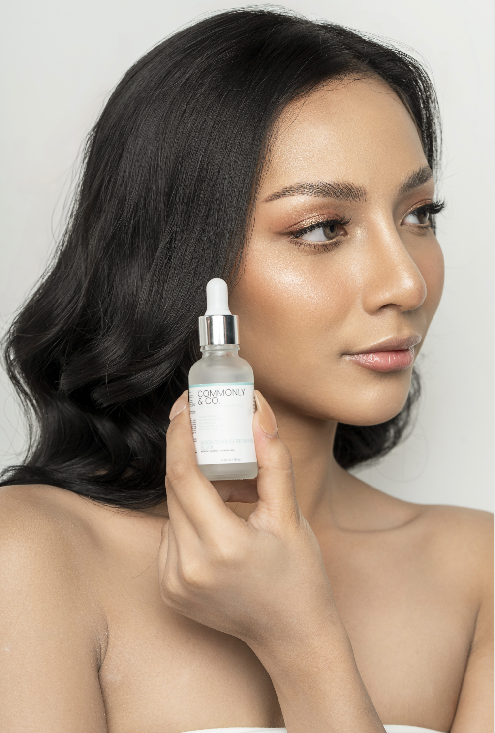 Commonly  & Co. Serum 2X Brightening refining + Age preserve
